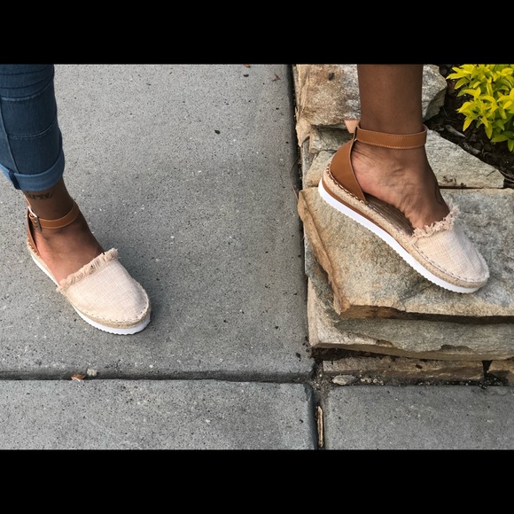 Espadrilles Flats - Picture 3 of 4